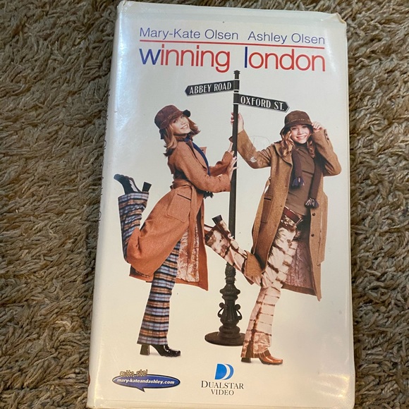 MARY KATE & ASHLEY WINNING LONDON VHS - Picture 1 of 3